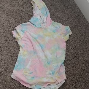 Hooded tie-die t shirt